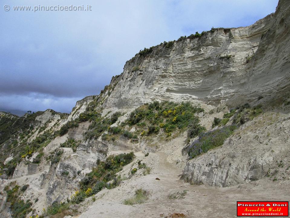 ECUADOR - Laguna di Quilotoa - 14.jpg